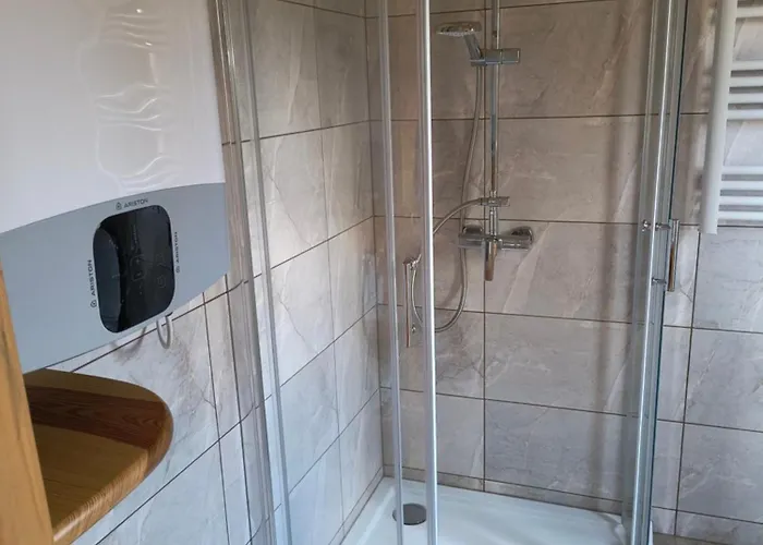 Alpesi faház Nad Stawami Wypozyczalnia Kajakow I Rowerow Milicz